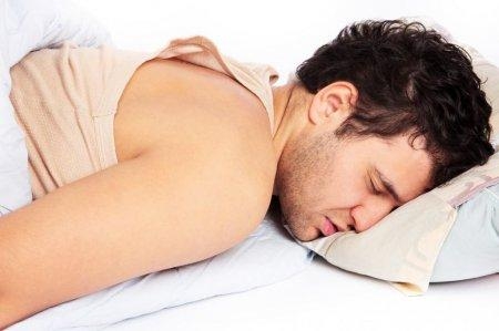 Ученые узнали, почему на новом месте плохо спится
