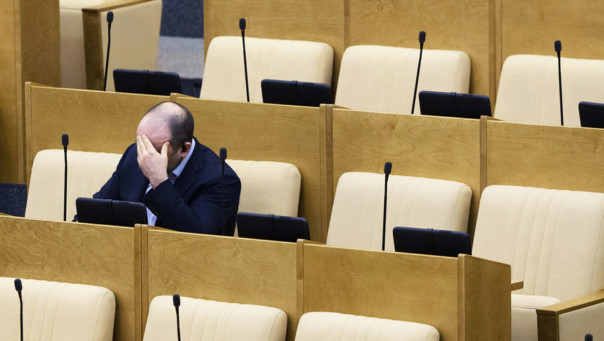 За прогулы депутатов Государственной думы лишат мандата