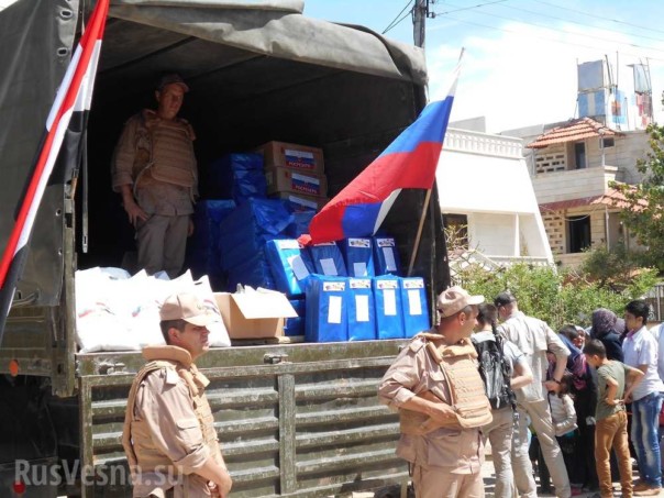 В осаждённый ИГ сирийский город Дейр эз-Зор доставлено 24 тонны гумпомощи