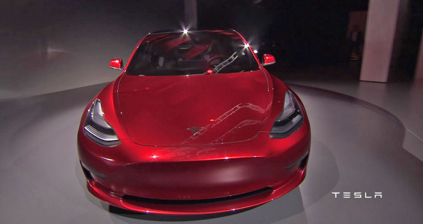 Tesla готовит обновления для седана Model S