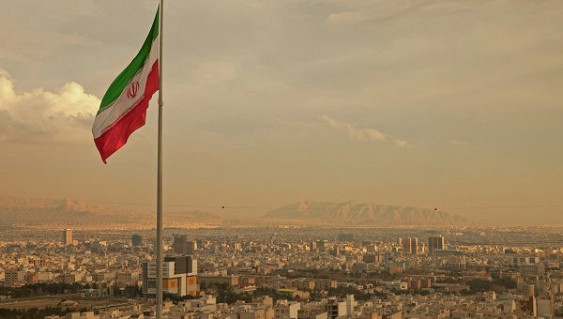 США проверяют информацию о запуске Ираном баллистической ракеты средней дальности