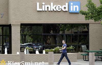 Неизвестный хакер похитил не менее 100 млн паролей пользователей деловой соцсети социальная сеть Linkedin