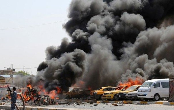 Взрыв автомобиля в Ираке погибли 12 человек