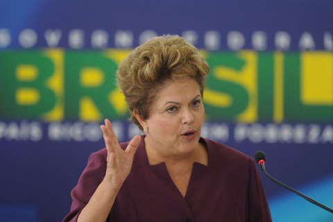 Сенат Бразилии продолжит процесс импичмента президента Руссефф