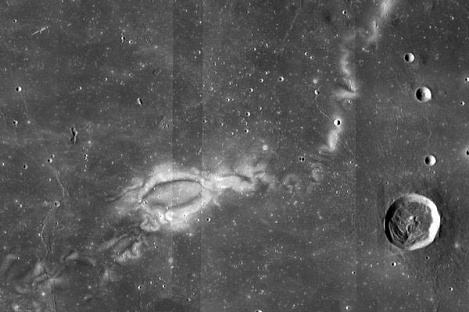 Астрономы NASA отыскали на Луне загадочные орнаменты