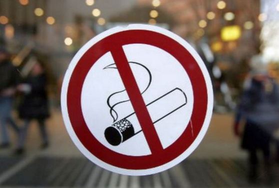 В РФ планируют запретить реализацию тонких и ароматизированных сигарет