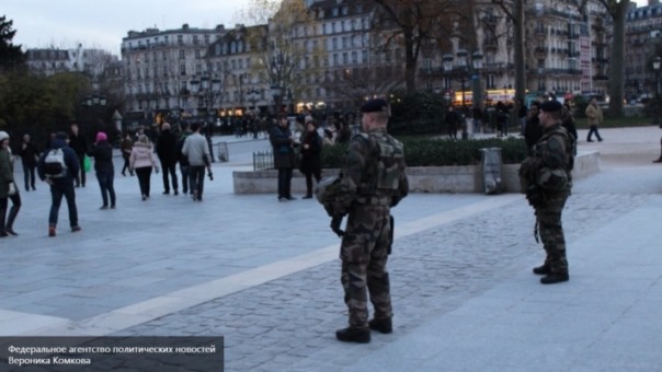 Парижская милиция применила слезоточивый газ против протестующих