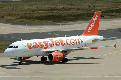 В Португалии пассажирский самолет совершил экстренную посадку из-за угрозы пожара