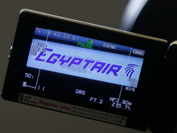 Самолет EgyptAir перед крушением развернуло в воздухе на 360 градусов