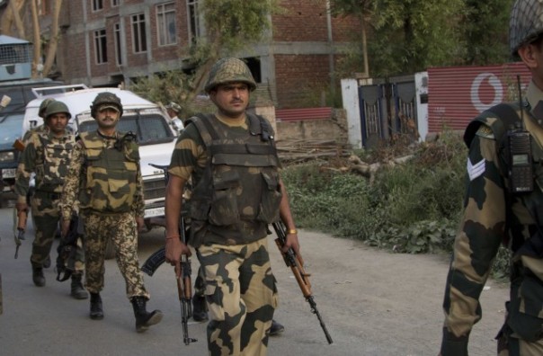 Не менее 20 человек погибли в стрельбе при выселении сектантов в Индии