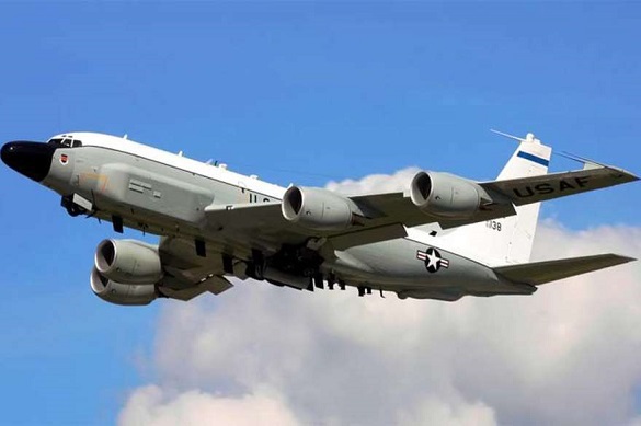 Самолет-разведчик ВВС США вновь подлетел к границам РФ