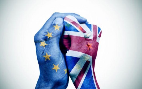 Опрос: англичане проголосовали против выхода из европейского союза