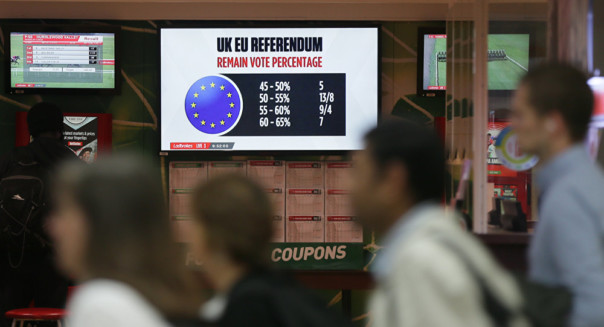 СМИ показали результаты последнего опроса британцев накануне референдума по ЕС