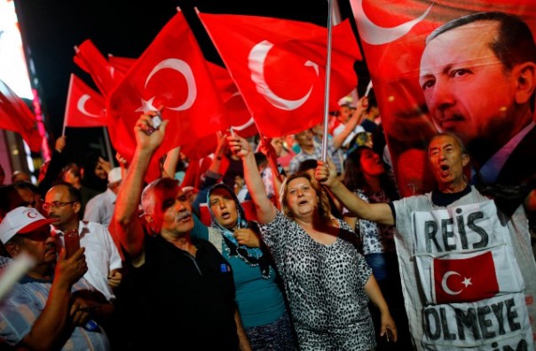 Сторонники Гюлена могут устроить переворот в Киргизии, — МИД Турции