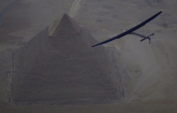 Пилот совершающего кругосветку самолета Solar Impulse 2 заболел