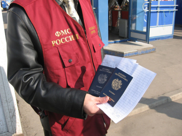 Гражданин Грузии зашил рот при депортации из Российской Федерации