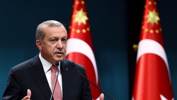 Эрдоган намекнул на возможность продления режима ЧП и изменений в конституции