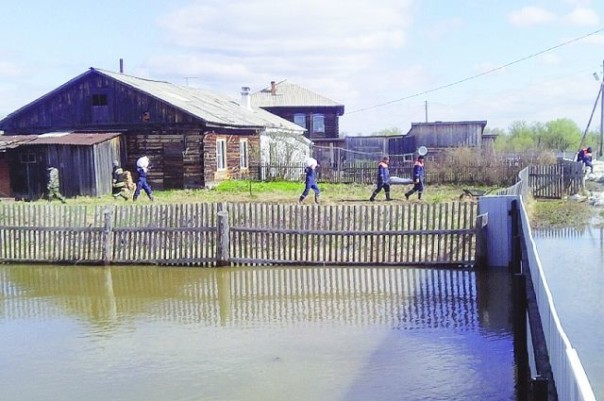 Паводок на Камчатке: вода ушла со дворов, однако уровень рек падает медленно