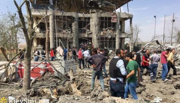 В турецком городе Чинар произошел взрыв, есть раненые