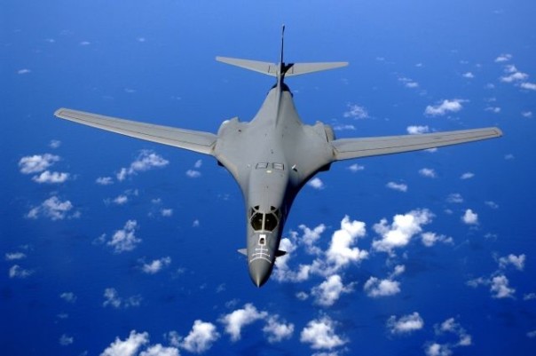 США перебрасывают на Гуам эскадрилью стратегических бомбардировщиков B-1B
