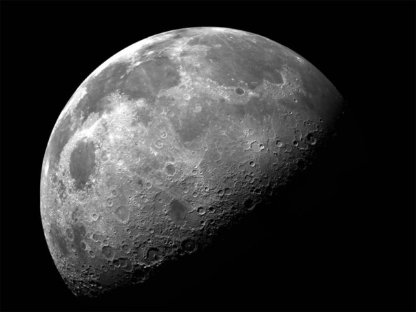 «Роскосмос» выделит средства на исследование пилотируемых полетов на Луну