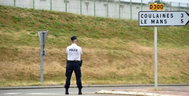 Милиция освободила заложников в СИЗО во Франции