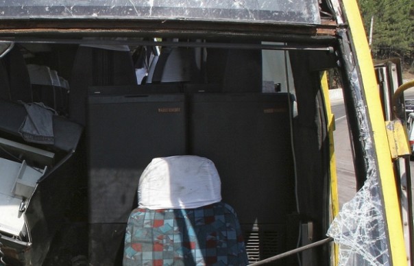 Трое детей отправлены в мед. учереждение после падения рейсового автобуса в пропасть под Феодосией