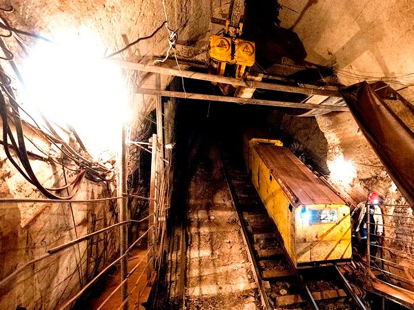 На аварийной шахте «Юбилейная» нет превышения метана — МЧС
