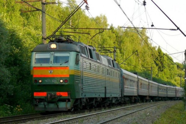 В Краснодаре пассажирский поезд сбил мужчину