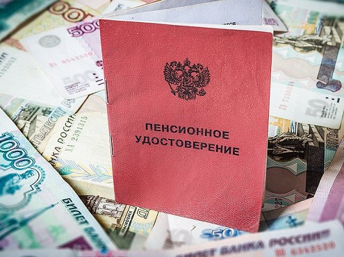 Пенсии в будущем году будут проиндексированы по старой схеме — Медведев