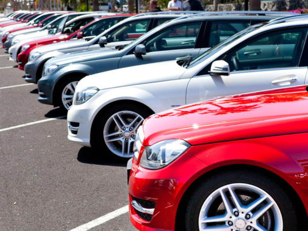 В конце лета продажи авто в Российской Федерации снизились на 18 процентов