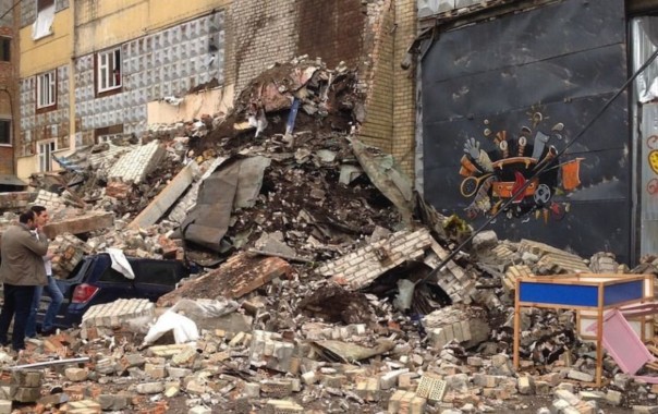 Работы по разбору завалов на обрушении нежилого дома в российской столице завершены