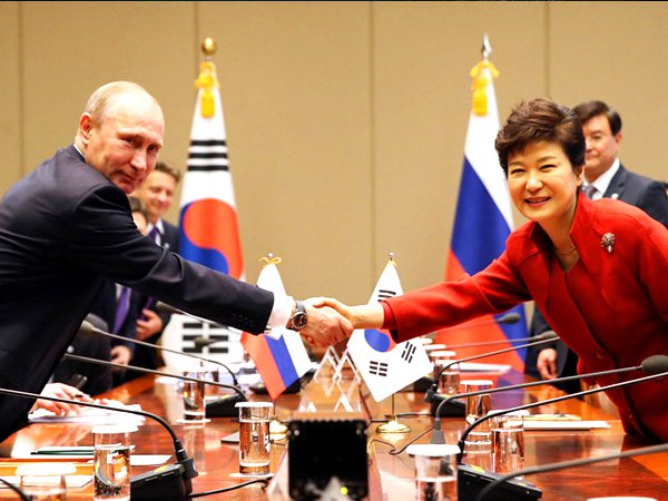 Путин и президент Южной Кореи договорились сотрудничать по ядерной проблеме КНДР