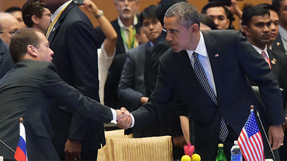В кабмине допустили встречу Медведева и Обамы на саммите в Лаосе