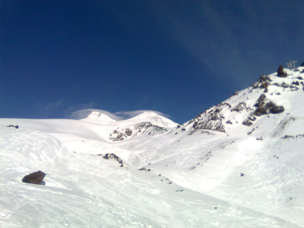 На Эльбрусе ищут заблудившихся альпинистов — МЧС