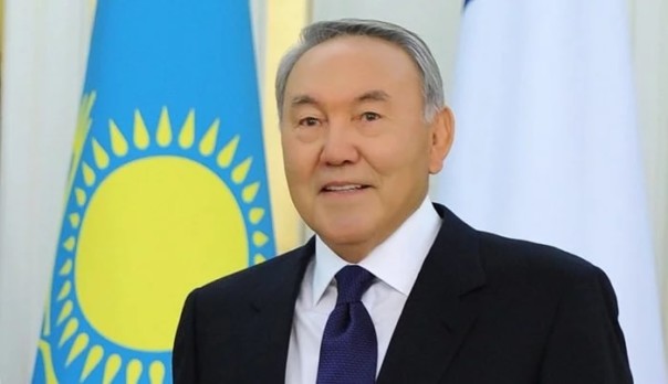 Путин наградил президента Киргизии орденом Невского