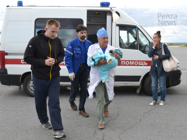 В Петербург на лечение доставили 2-х тяжелобольных из Симферополя