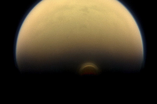 Специалисты NASA впервые увидели зиму на Титане