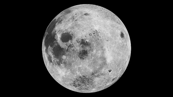 Неопознанный объект на Луне: на северном полюсе спутника найдено сооружение огромных размеров