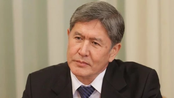 Алмазбека Атамбаева выписали из клиники в столице РФ