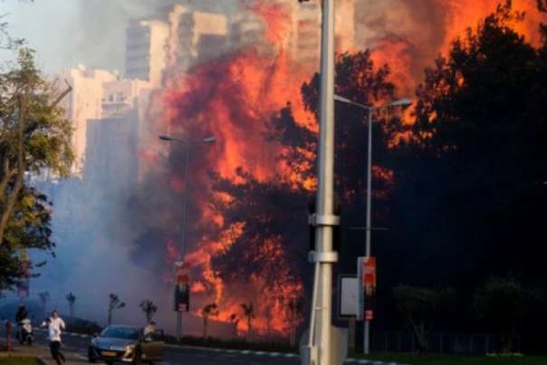 Россия направила два самолета-амфибии для тушения лесных пожаров в Израиле