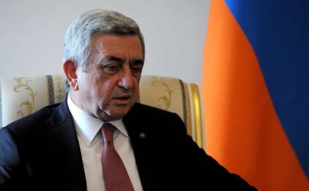 Президент Армении переизбран главой правящей партии