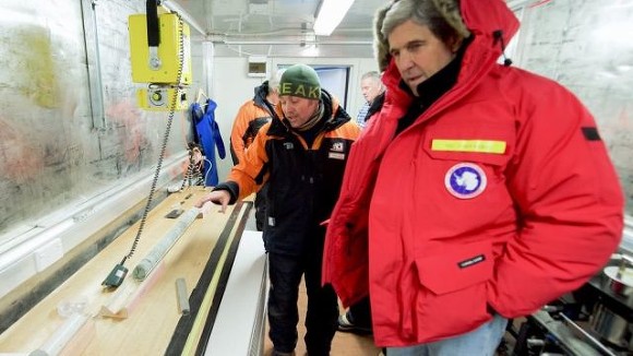 Керри обнародовал фото из Антарктиды в обоснование глобального изменения климата