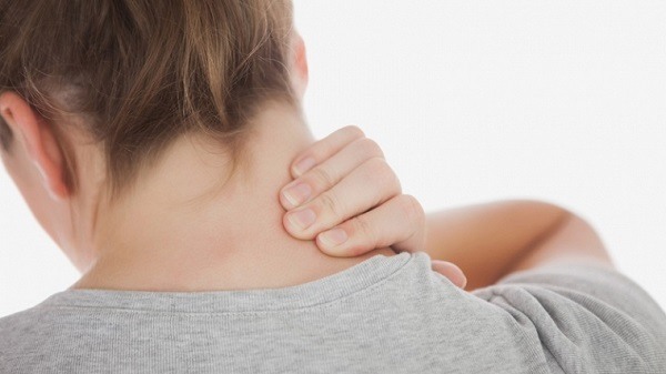 Боли в шее связаны с частым применением девайсов — Ученые