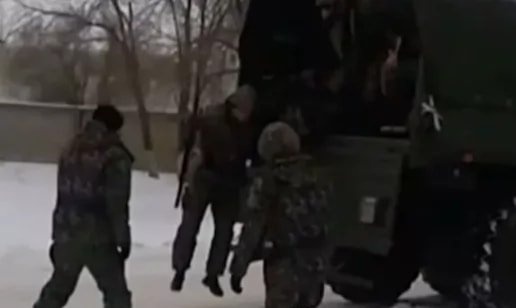 В казахском Актобе силовики начали масштабную специализированную операцию, идут задержания
