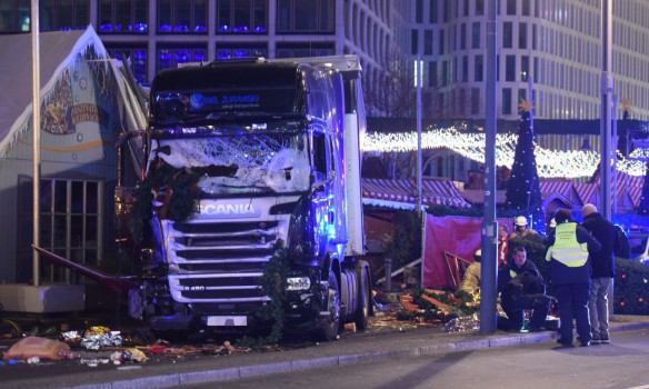 Исламские боевики из экстремистской группировки взяли на себя ответственность за теракт в Берлине