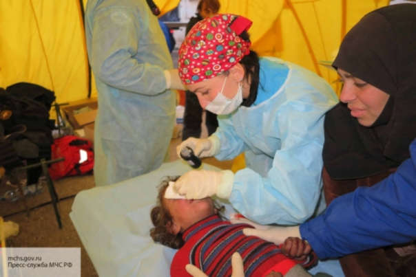Госпиталь МЧС РФ, развернутый вблизи Алеппо, оказал помощь не менее 1100 сирийцам
