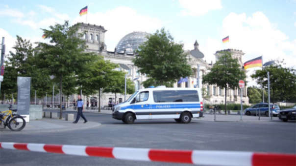 Подозреваемого в совершении теракта в Берлине освободили