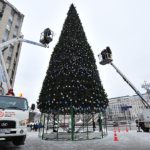 В столице России начались работы по новогоднему оформлению города