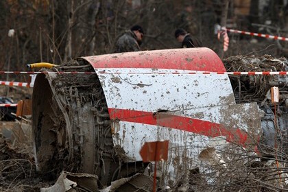 Власти Польши требуют у РФ записи с разбившегося самолета Качиньского